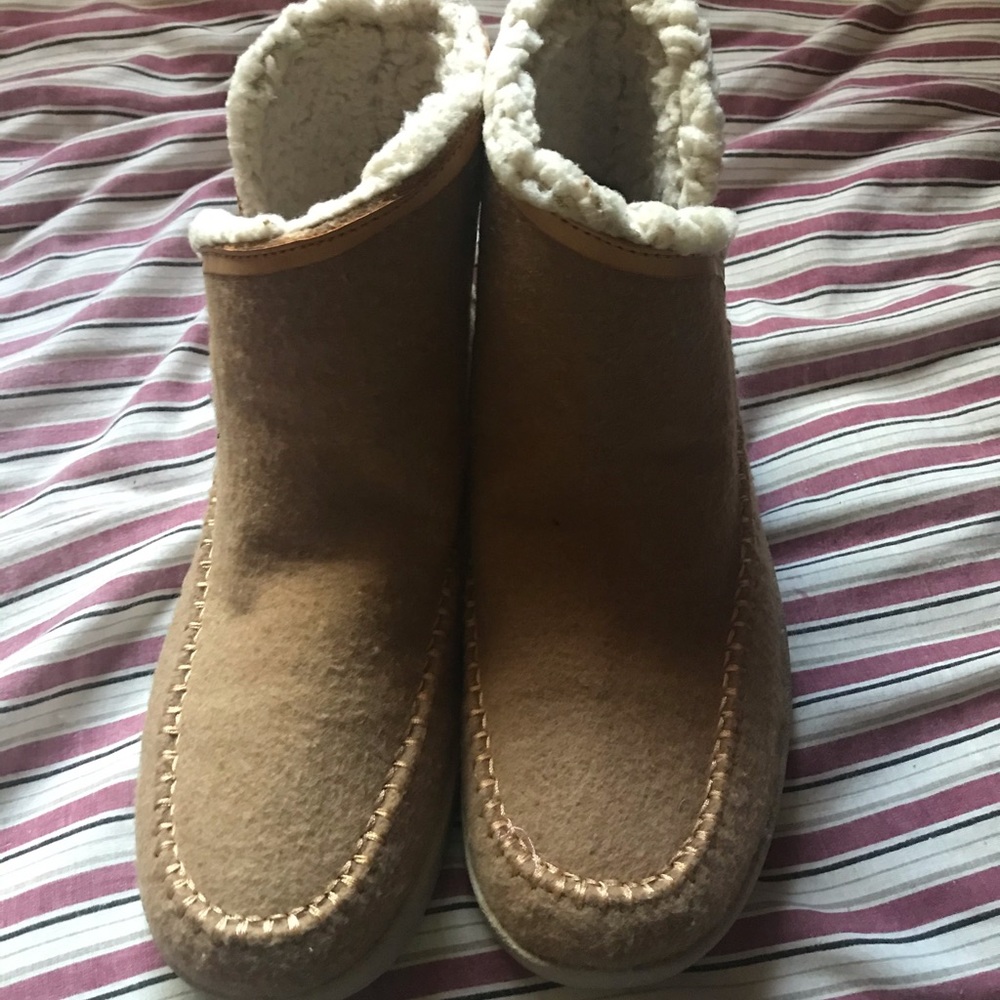 NWOT Beige Booties